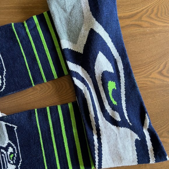 Seahawks Scarf - Picture 3 of 3